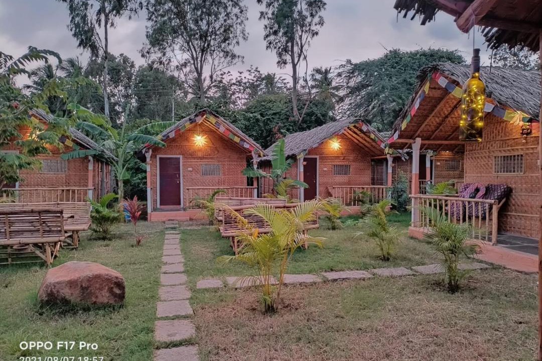 Photo of Buildings in Sanapur