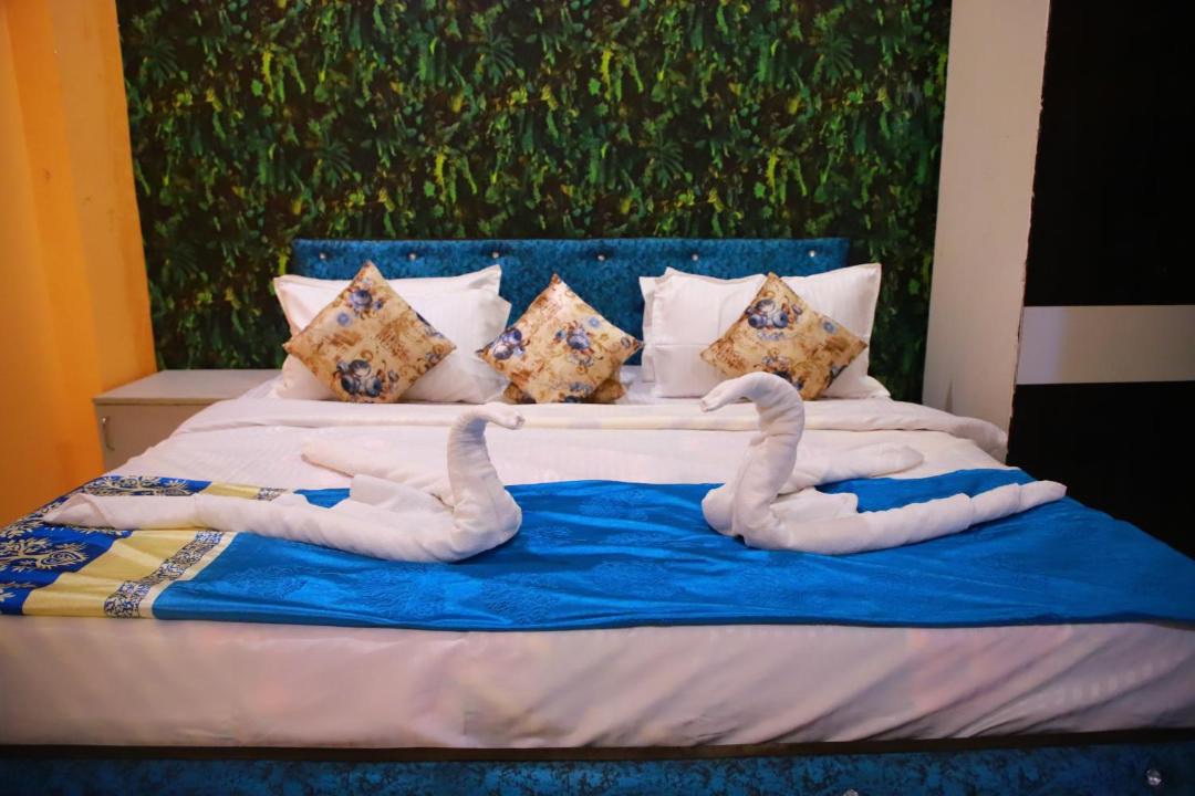 Photo of Bedroom in Sector 70