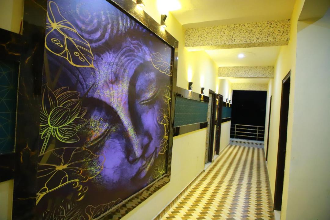 Photo of Bedroom in Sector 70