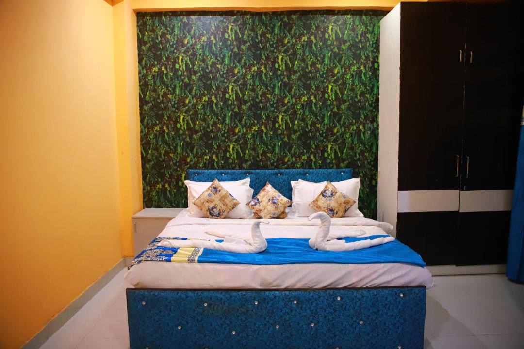 Photo of Bedroom in Sector 70