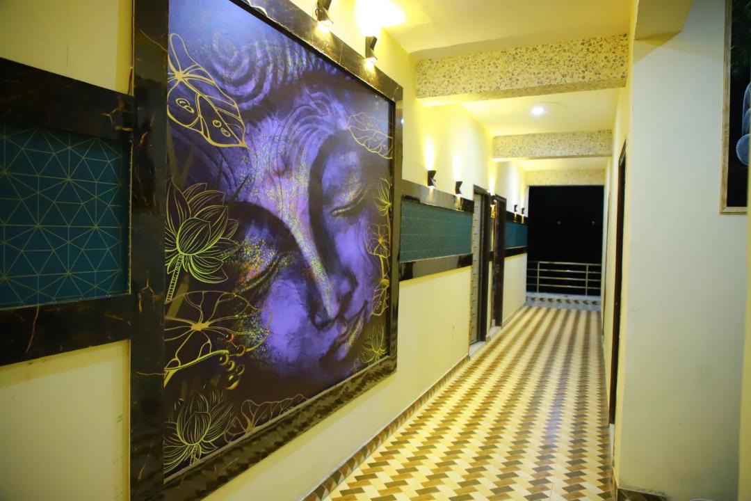 Photo of Bedroom in Sector 70