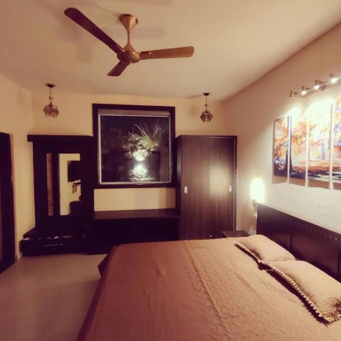 Photo of Bedroom in Lansdowne