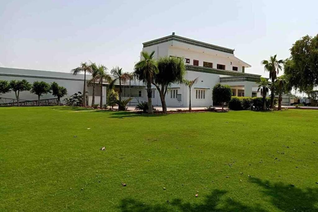 Photo of Buildings in Dabwali