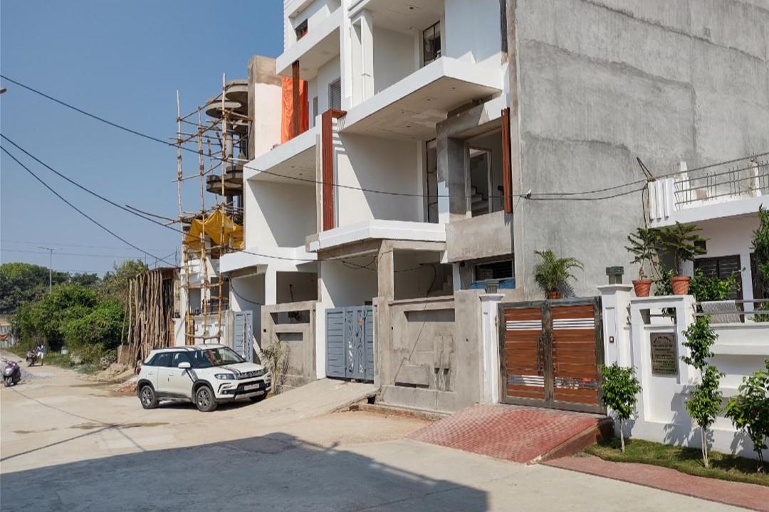 Photo of Buildings in Lucknow