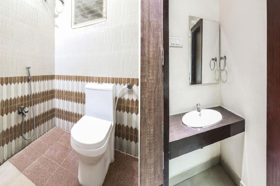 Photo of Bathroom in Karappakam