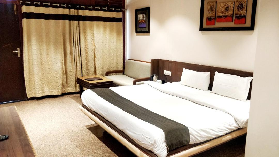 Photo of Bedroom in Mount Abu