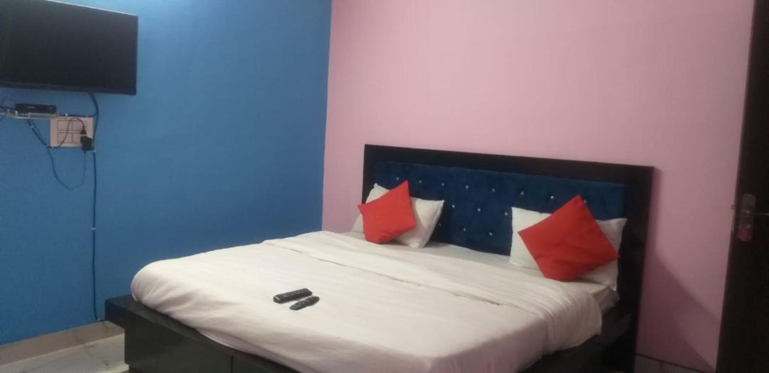 Photo of Bedroom in Sector 70
