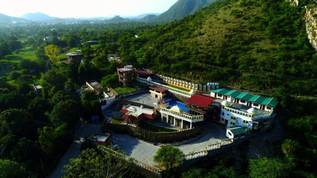 Photo of Others in Bedla