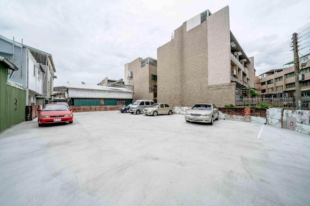 Photo of Buildings in North District