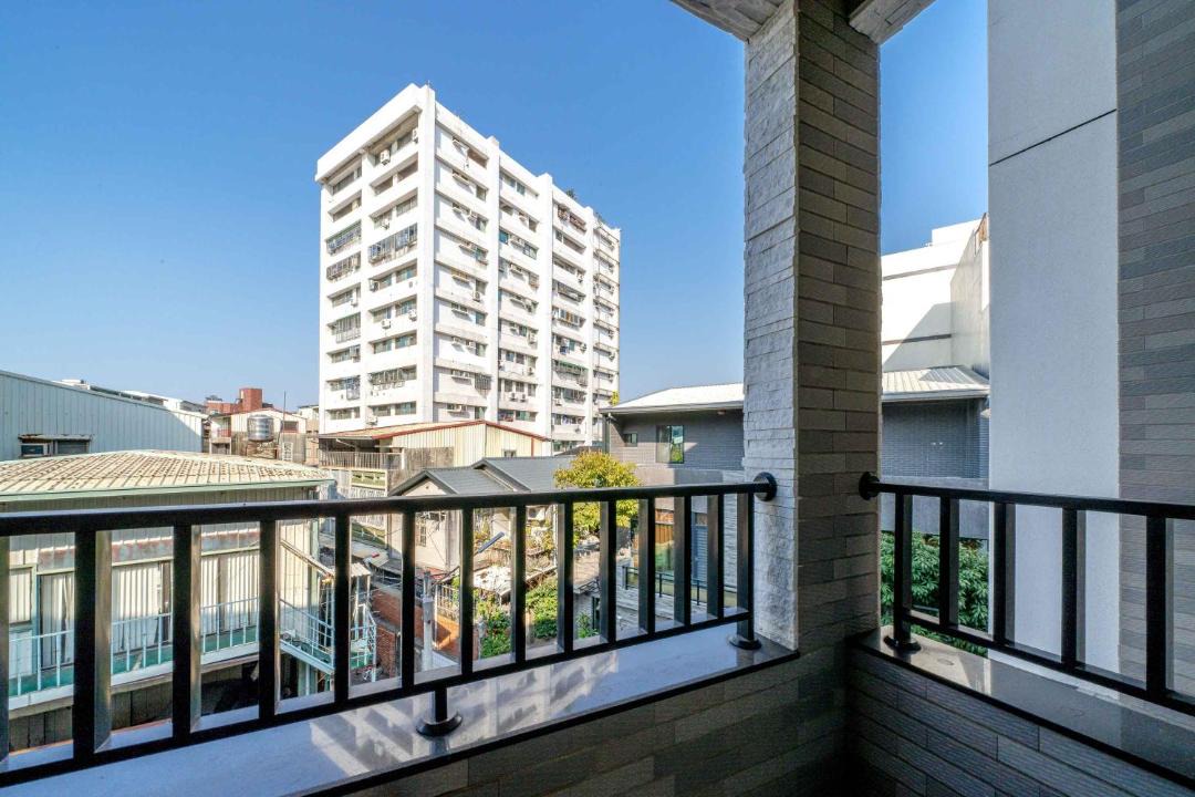 Photo of Patio Balcony in North District