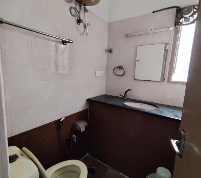 Photo of Bathroom in Sholinganallur