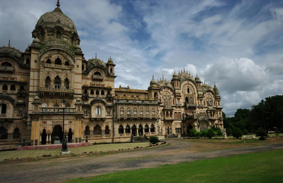 Photo of Buildings in Sayajiganj