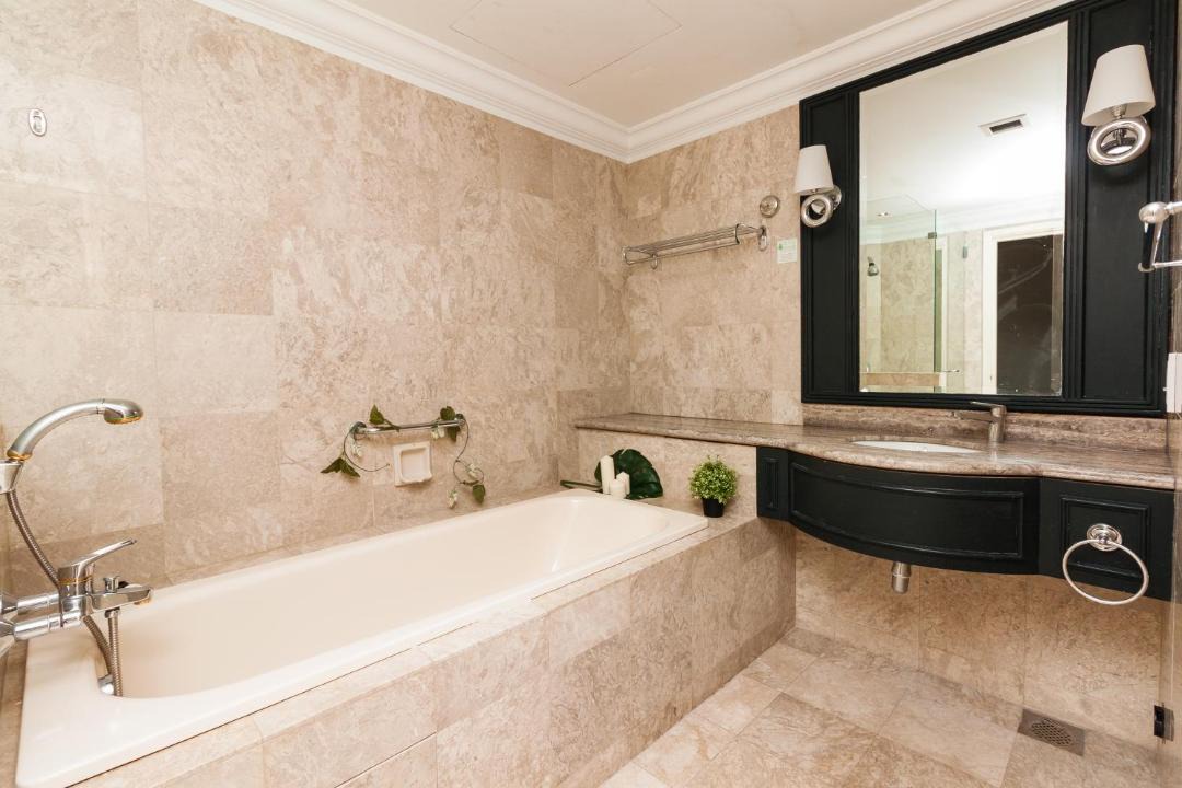 Photo of Bathroom in Imbi