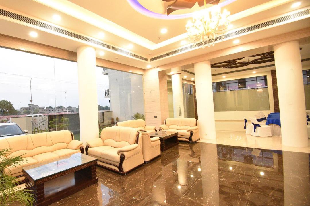 Photo of Livingroom in Tonk Road