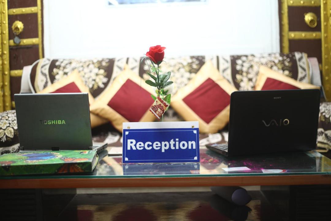 Photo of Livingroom in Pink City