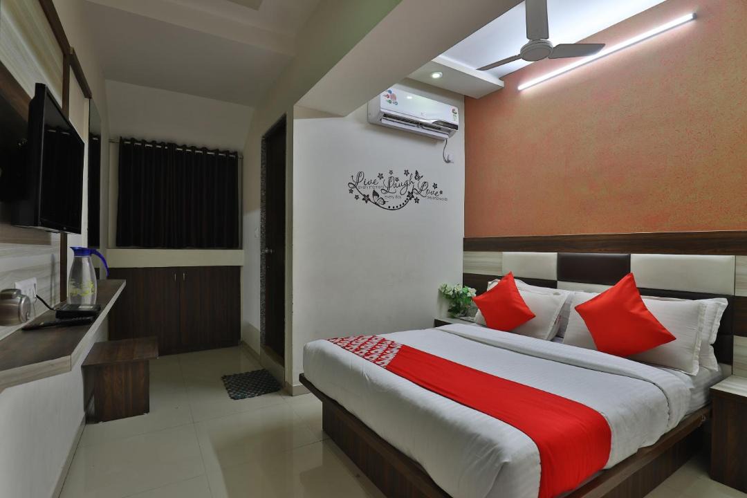 Photo of Bedroom in Navrangpura