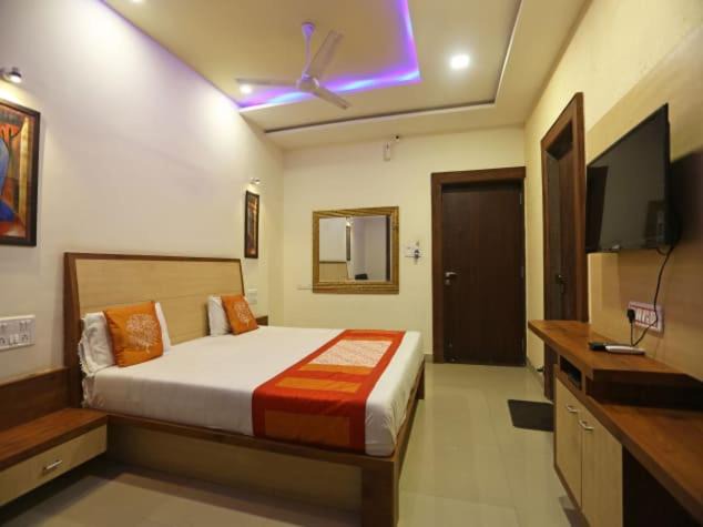 Photo of Bedroom in Mount Abu
