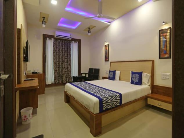Photo of Bedroom in Mount Abu