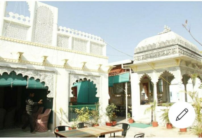Photo of Buildings in Udaipur City Centre