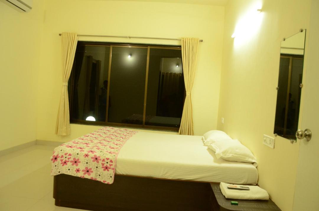 Photo of Bedroom in Guhagar