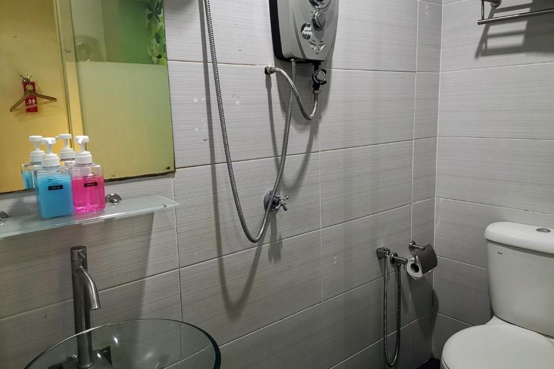 Photo of Bathroom in The Strand