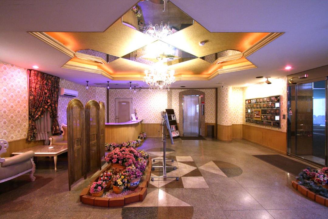 Photo of Others in Nishi Ward