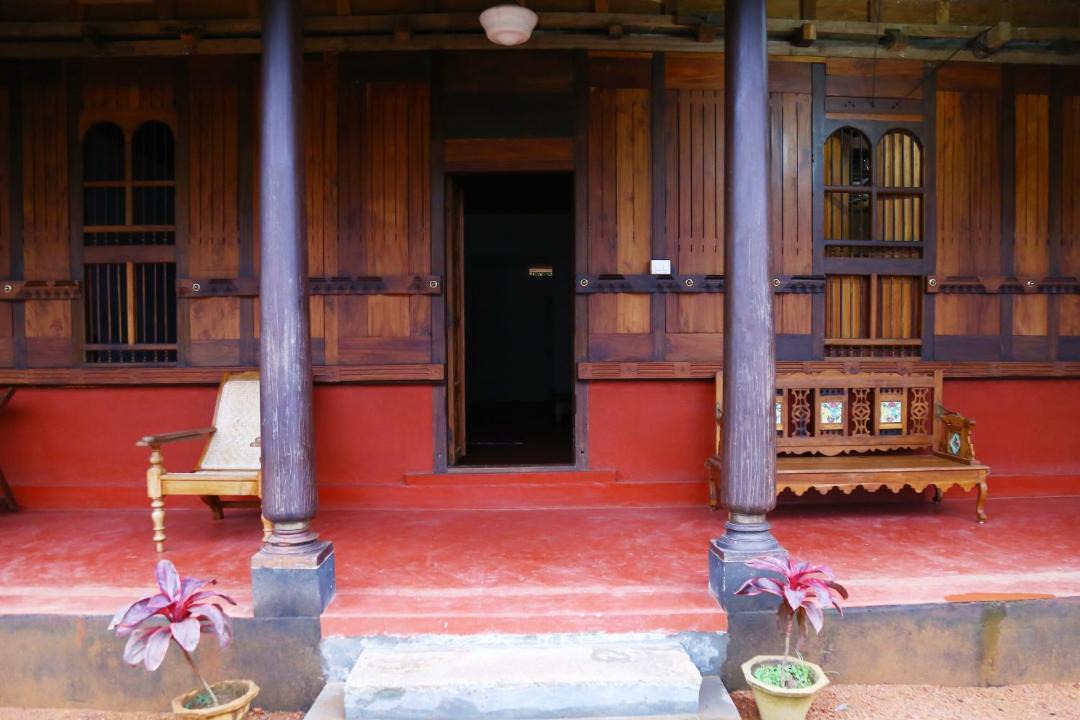 Photo of Others in Adimaly
