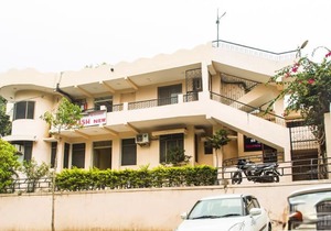 Hotel Parash New (A complete family hotel)