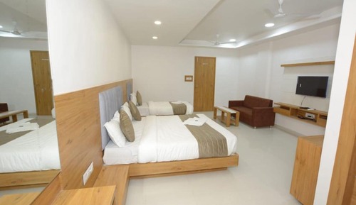 Deluxe Triple Room