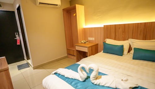 Deluxe King Room