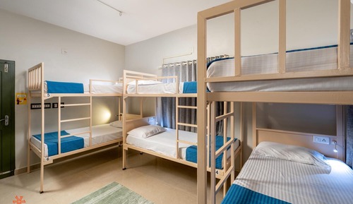 6 Bed Mixed Dorm