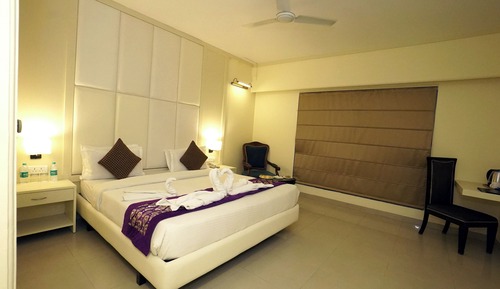 Deluxe Room, City View