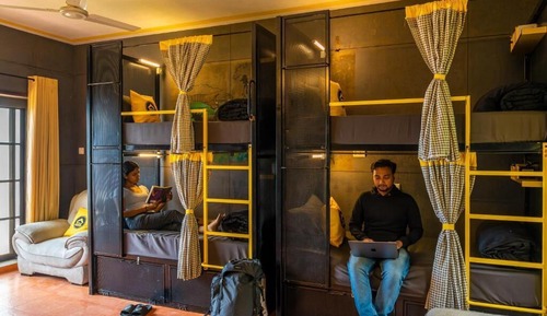 Bed in 8 Bed Mixed Dormitory with Balcony and Valley View