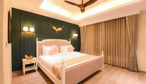 Royal Room