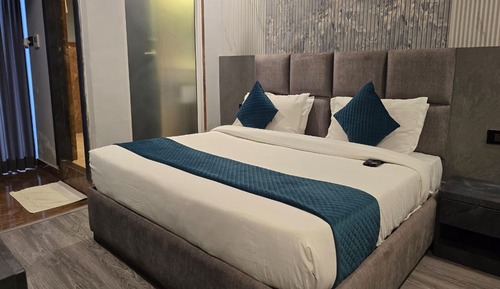 Premium King Room with Balcony