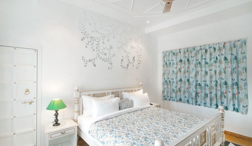 Premier Room, Lake View