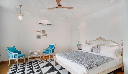 Luxury Room