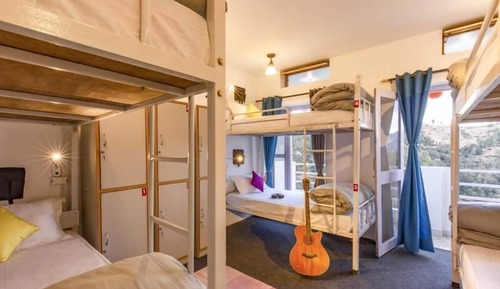 6 Bed Mixed Dorm