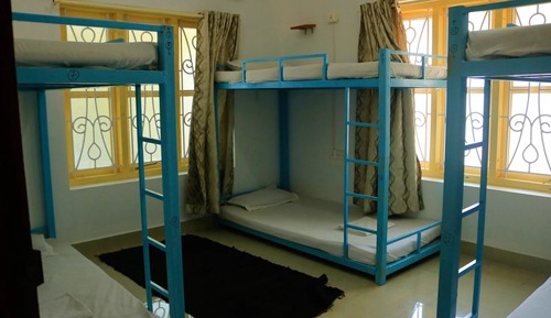 6 - Bed Non AC Shared Dormitory, Mixed Dorm