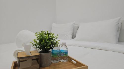Queen Room with Shared Bathroom