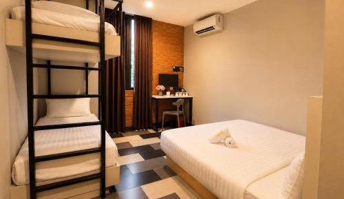 Deluxe Quadruple Room