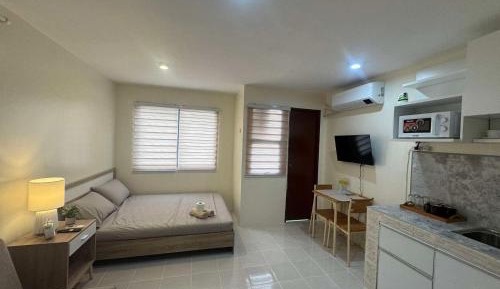 Studio with Sofa Bed