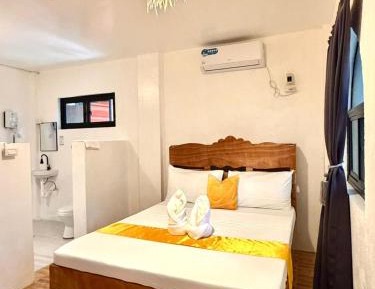 Queen Room with Pool View