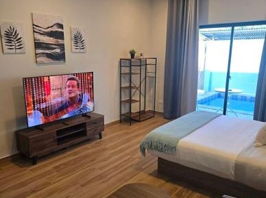 Studio with Balcony