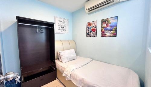 Single Room with Private Bathroom