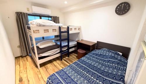 Economy Triple Room