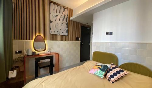 Deluxe Queen Room