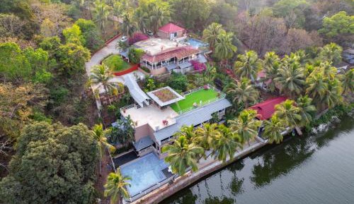 Seven-Bedroom Villa