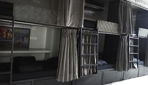 Bunk Bed in Mixed Dormitory Room