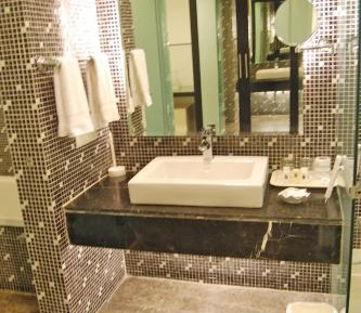Luxury Suite